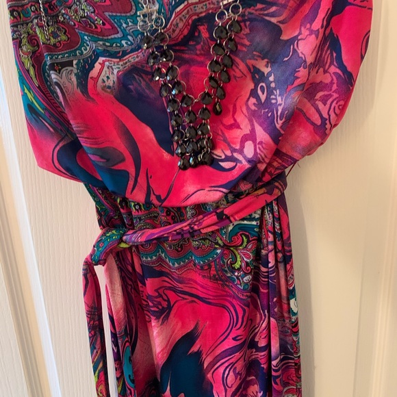 Hot Pink and Multi/Color Arden B Fitted Midi Dress - Picture 5 of 12